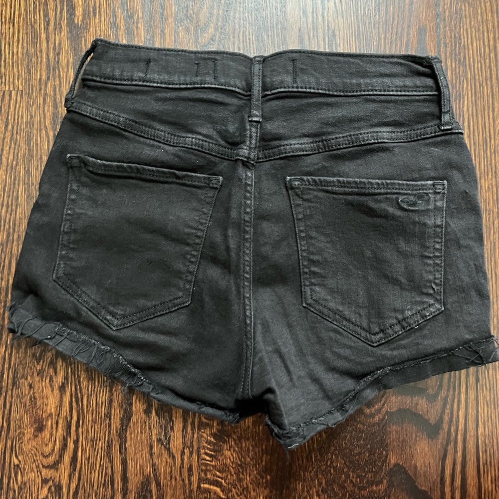 Black Hollister Shorts size 3 - Picture 3 of 3